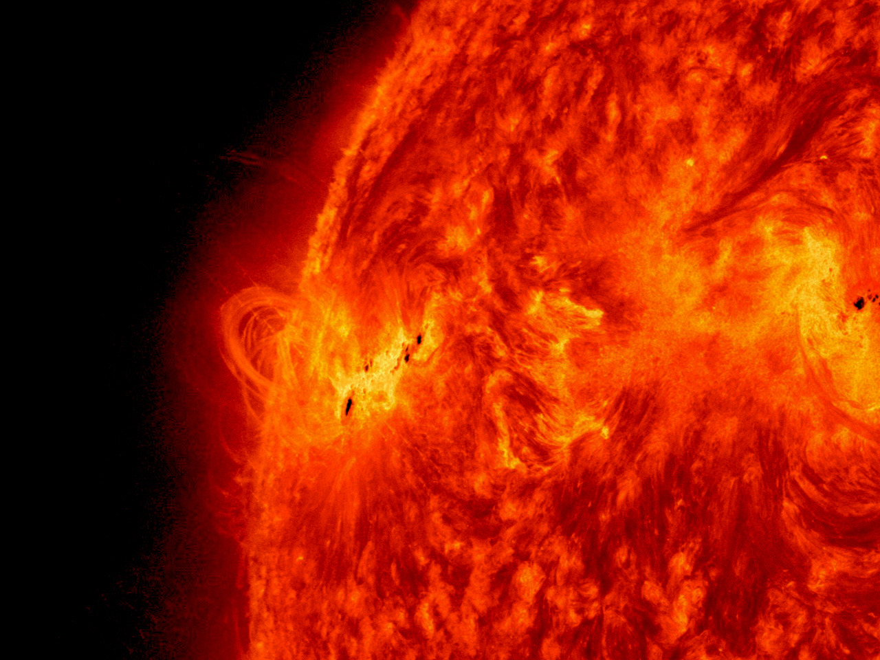 skynewsoffair:  The sun emitted a mid-level solar flare, peaking at 6:49 p.m. on