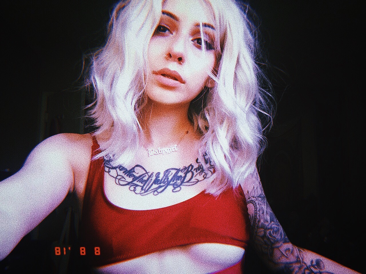 littlesinderella:  i’m just a girl, guess i look like a freak 