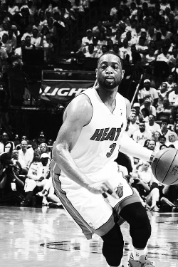 -heat:  13 points, 6 rebounds, and 6 assists .