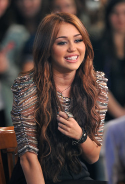 mileyandthings:  ♡ Miley Cyrus Blog ♡  Those were the good ole days. Follow Cars,Women,Weed and Other shit http://cwwaos.tumblr.com