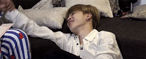 taetaes:messing with taehyung is just so much fun