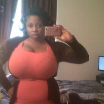 bighugeboobparadise:  Photo http://ift.tt/1eqUORw
