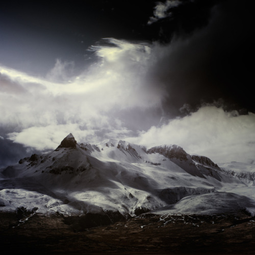 escapekit: Blue Iceland UK photographer Andy Lee captures breath taking shots of Iceland. 