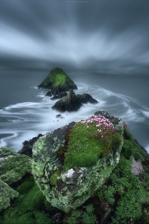 legendary-scholar:  Dunmore Head, Lure, Ireland by Marius Kasteckas.