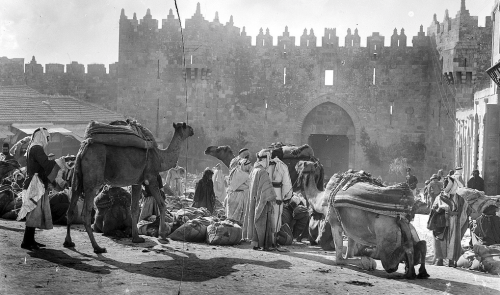 theisticimpressions: Fascinating photos of Jerusalem, Palestine in the 1930s when Muslims, Christian