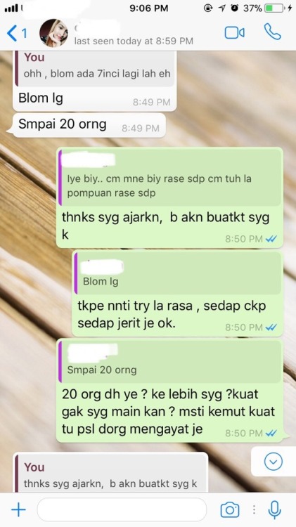 nurinie69: bosiamelayu: pandai2 susun msj tersebut , tapi memang sedap , hehehe , rezki datang, tiba