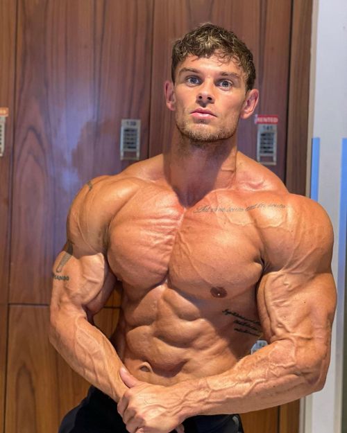 musclecomposition:Bodybuilder, Toby Richards porn pictures