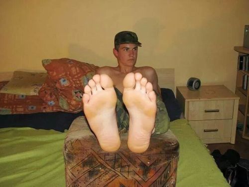 Porn captain-guy-feet:  Want more like this? Follow photos