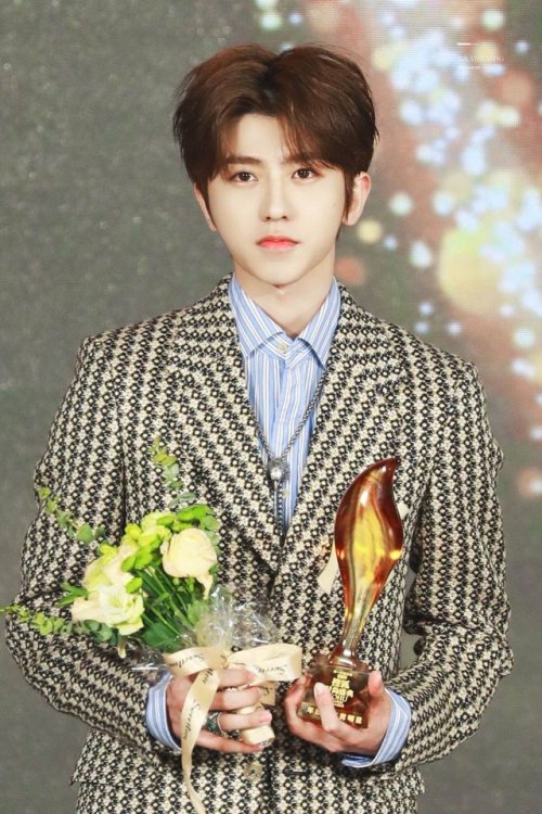 181220 Sohu Fashion Awards© Breathtaking_蔡徐坤0802 | DO NOT EDIT OR CROP