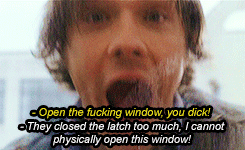 detecivesangelstardisandwands:  They FELL OFF THE BED 