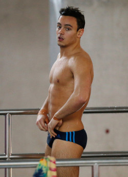 tumblinwithhotties:  Tom Daley  Damn he&rsquo;s such a hottie!