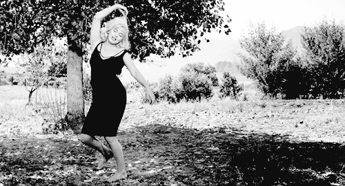 XXX missmonroes:  Marilyn Monroe photographed photo