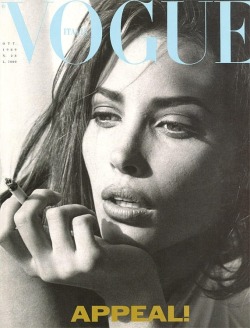 hepburnincouture:  Christy Turlington photographed