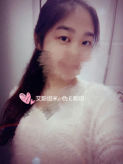 cz10160000: 来聊骚啊～不想和男友聊天了！大哥哥们来啊～我尽量每个人都照顾到～大家有好的意淫我调教我的文字可以私发给我