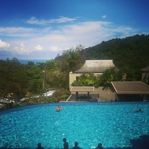 Breakfast with a view. #Phuket (at Avista Hideaway Resort and Spa Phuket)