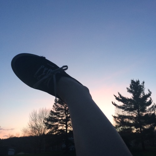 earthfaei:  me n bff went for a walk n sat in the middle of the road and it was a fun time☁️🌻 ig: earthkiddo