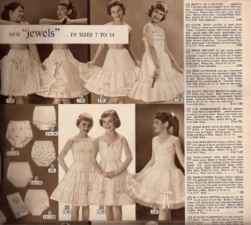 kim1girl: plasticpants01love:  alice-is-succubus: (eatons_fw1960-61.jpg (668×600)から)  What gra