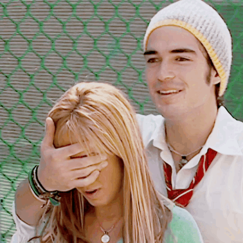 Gifs Mia Y Miguel ♡