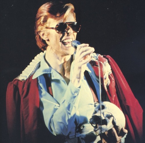 dustonmars: David Bowie as Halloween Jack performing Cracked Actor during The Diamond Dogs Tour. 197