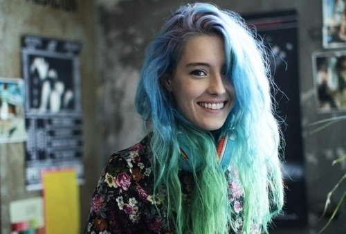 cute-colored-hair:  COLORED HAIR BLOG ♥ ♥ ♥ | INSTAGRAM | PERSONAL TUMBLR