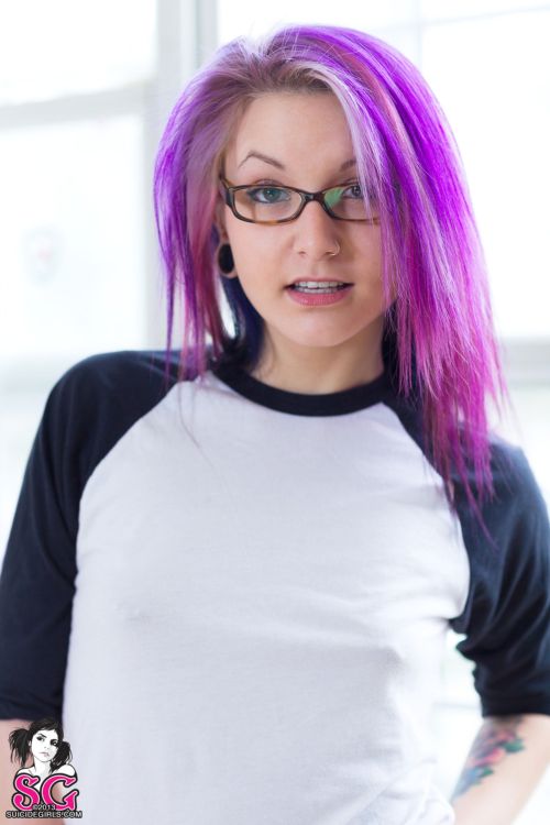 cutestgirls:It’s Neon Hair November here on Cutest Girls!Circa Suicide