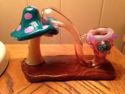 reddlr-trees:  New sherlock pipe wouldn’t stand up on its own, so my gf made this for me for christmas  Need a girl like this in my life!