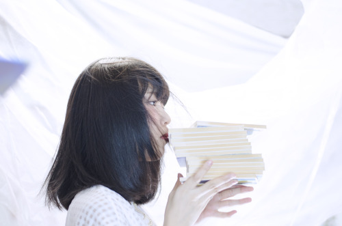 toru-shoko:  photo+model 書庫トヲル 