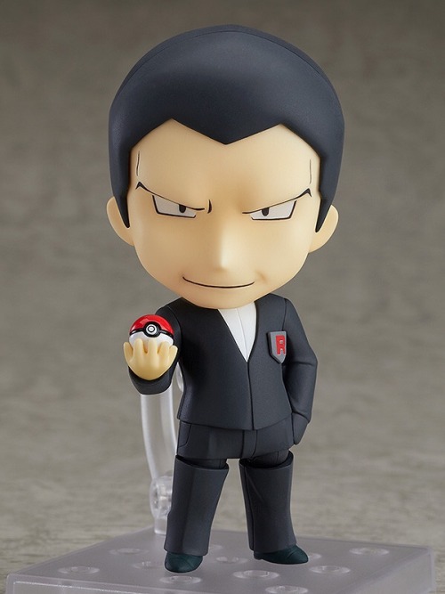 corsolanite:Pokémon Nendoroid Giovanni and Mewtwo