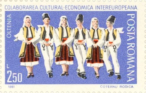 officialromaniantranslatiuni: zvetenze: Romanian folk dances, 1981 me @ dobrogeni: sorry, guys&helli