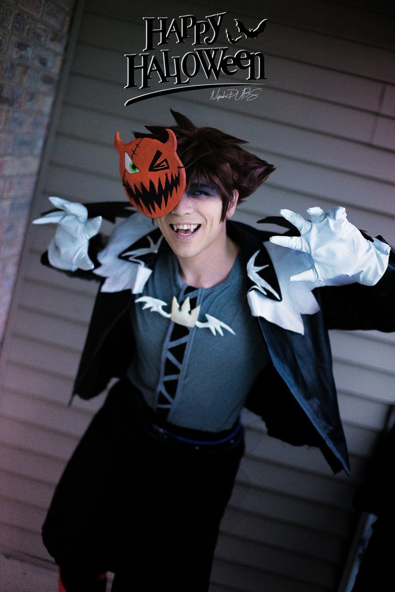 nipahdubs:  “Halloween town!”AHHHH!! So happy to show you guys these, he is finally