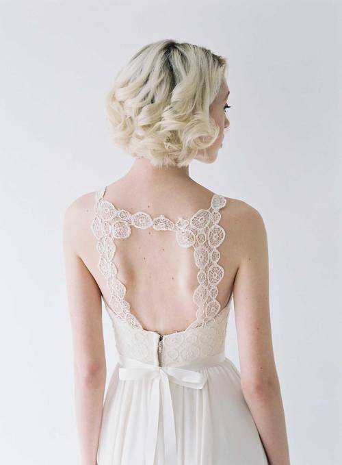 underneath-the-southern-moon: (via Truvelle | Miss Moss)