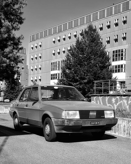 Straight outta Borgo Pirelli #MilanoNord #fiatregata #bicocca (presso Bicocca)https://www.instagram