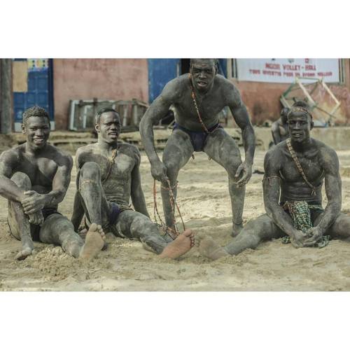 immigrantslenz:  Senegal’s Pride by   Ndumiso Omowale Sibanda   Wrestling is a big sport in Senegal. The well built men get involved in this sport for reasons including bragging rights and also continuing a family tradition. they are aided by all kinds