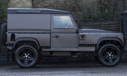 rhubarbes:  Land Rover Defender “Chelsea Longnose” by Kahn Design. (via Land Rover Defender “Chelsea Longnose” by Kahn Design • Highsnobiety)