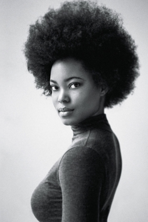 heroineheroine:visualjunkee:FACE FORWARD - Meet the Photographer Advocation for Black Beauty in the 