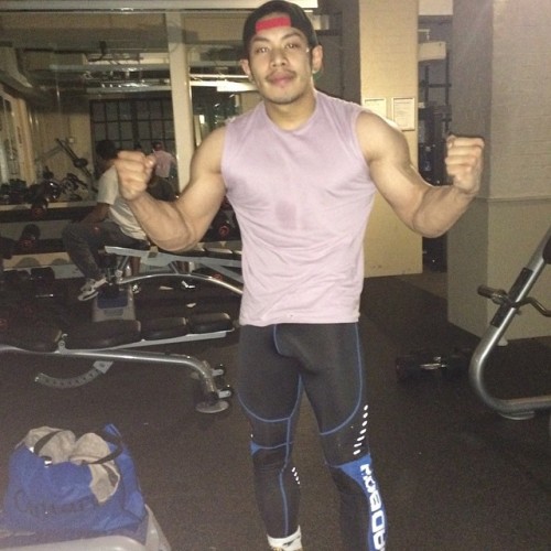 tightgearguys:  SO TIGHT! Not just a bunch of reblogs. More spandex bulges, thongs, speedo photos at http://tightgearguys.tumblr.com