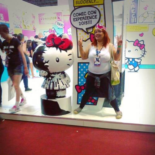 That time when Hello Kitty and I went to #CCXP! #flashbackfriday #fbf #hellokitty #hernameisboxcar  