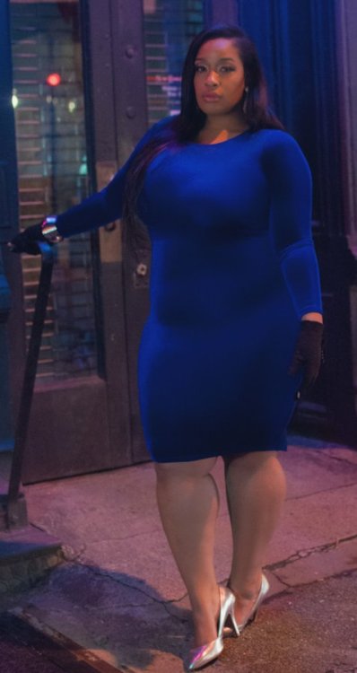Essie Golden in Pop Up Plus's Electric Crush Dress in Velvet Blue