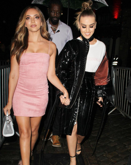 Perrie Edwards and Jade Thirlwall- Little Mix (Jerrie)