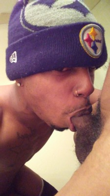 diamondboi89:  Dagger sucking diamondboi