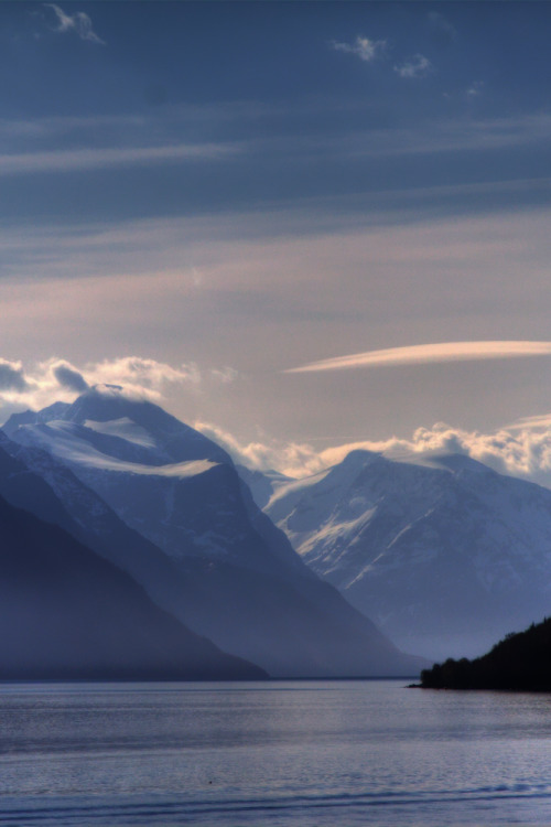 classy-captain:on the way to geirangerfjord by florian seiffert    #classyuploads