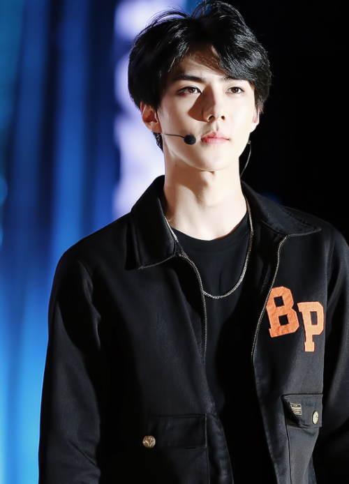 Sehun.. long black hair