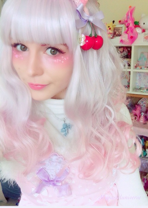 mypasteluniverse:  Swankiss look from today’s meet! I’ll be uploading the tutorial for this makeup during the week (o^^o) 