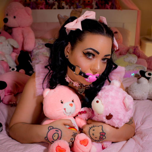 krybabykristi:Photography: me @krybabykristi #bdsm #kinkygirl #shibari #bodypositive #kinkpositive #pinkkink