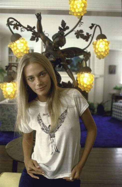 Peggy Lipton Nudes &Amp;Amp; Noises  