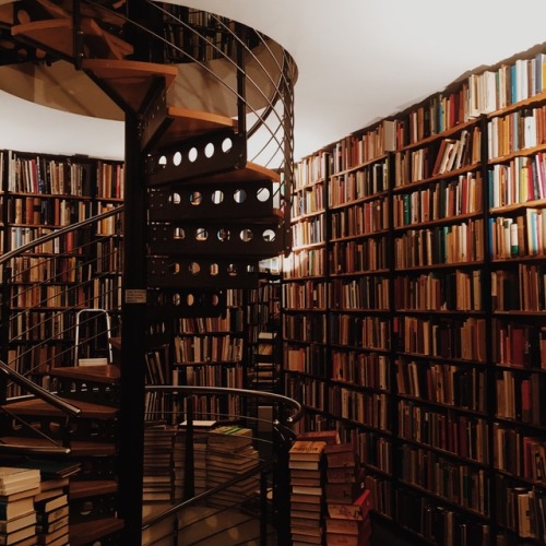 carodiavolo:Second-hand bookshop in Heidelberg, Germany. Heaven on earth?