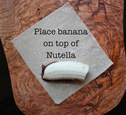 foodfuckery:  banana nutella eggrolls       