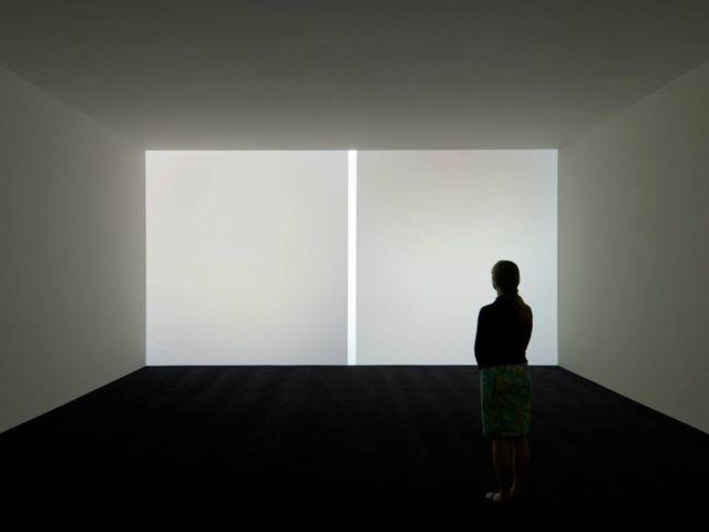 othrnss:  Tycho White: Sigle Wall Projection, by James Turrell (1967).