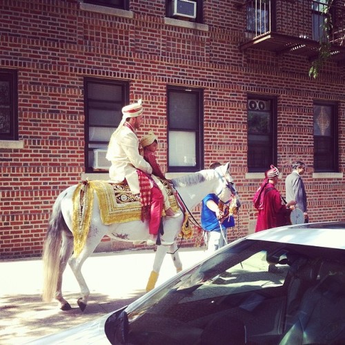 Groom on horseback in Jackson Heights #queenslove