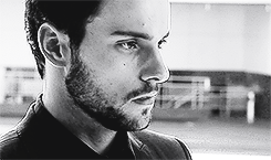 phlpsheas:  Hair gel’s got i c e in his veins. 